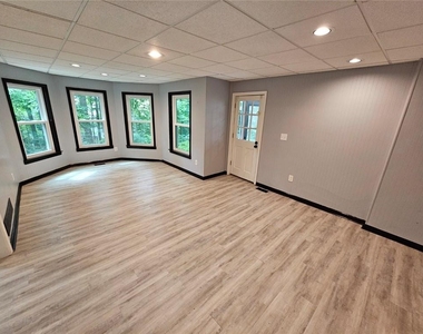 430 Eastbourne Way - Photo Thumbnail 28