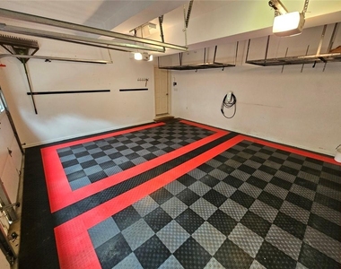 430 Eastbourne Way - Photo Thumbnail 35