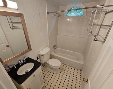 430 Eastbourne Way - Photo Thumbnail 32