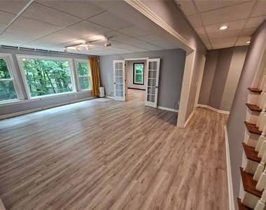 430 Eastbourne Way - Photo Thumbnail 26