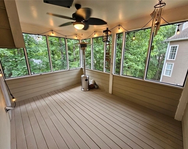 430 Eastbourne Way - Photo Thumbnail 25