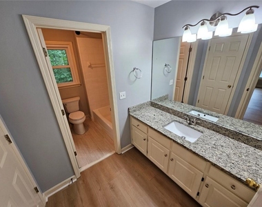 430 Eastbourne Way - Photo Thumbnail 24