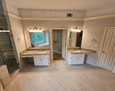 430 Eastbourne Way - Photo Thumbnail 16