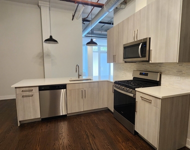4428 N Sheridan Road - Photo Thumbnail 11
