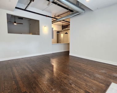 4428 N Sheridan Road - Photo Thumbnail 3
