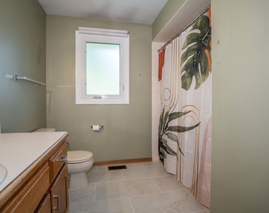 16409 Winding Creek Road - Photo Thumbnail 10