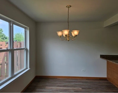 2513 Sumac Drive - Photo Thumbnail 3