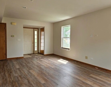 2513 Sumac Drive - Photo Thumbnail 1
