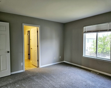 14127 Faulkner Court - Photo Thumbnail 9