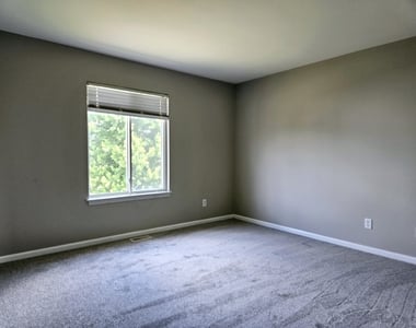 14127 Faulkner Court - Photo Thumbnail 7
