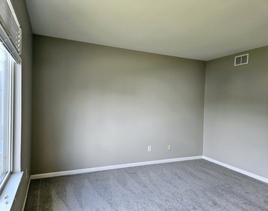 14127 Faulkner Court - Photo Thumbnail 8