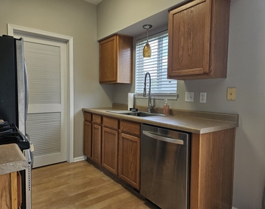 14127 Faulkner Court - Photo Thumbnail 5