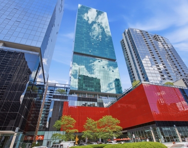 220 East E Illinois St - Photo Thumbnail 11