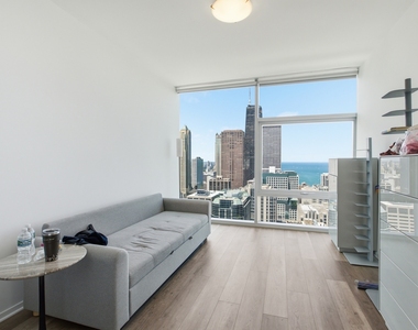 220 East E Illinois St - Photo Thumbnail 4
