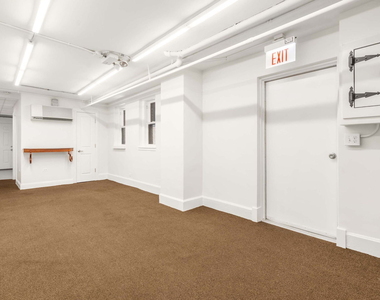 532 W Fullerton Parkway - Photo Thumbnail 2