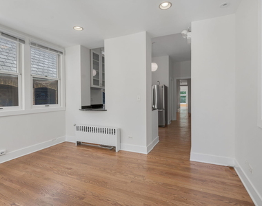 532 W Fullerton Parkway - Photo Thumbnail 11