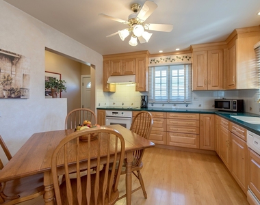 2322 Birchwood Avenue - Photo Thumbnail 5