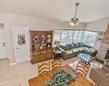 2322 Birchwood Avenue - Photo Thumbnail 3