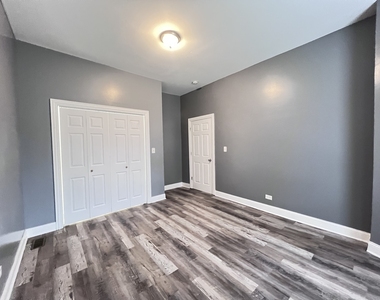 7057 S Normal Boulevard - Photo Thumbnail 4