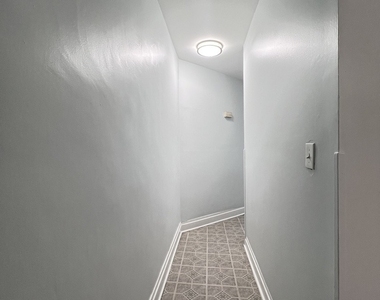 7024 S Wentworth Avenue - Photo Thumbnail 14