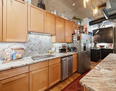 1070 W 15th Street - Photo Thumbnail 7