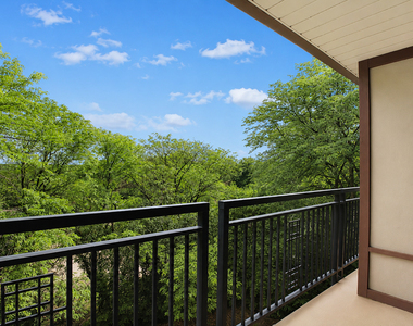 1811 Four Lakes Avenue - Photo Thumbnail 11