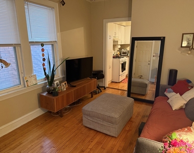 2418 N Western Avenue - Photo Thumbnail 3