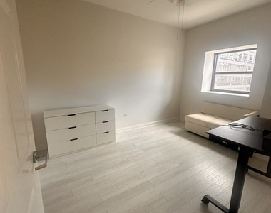 8 W Monroe Street - Photo Thumbnail 12