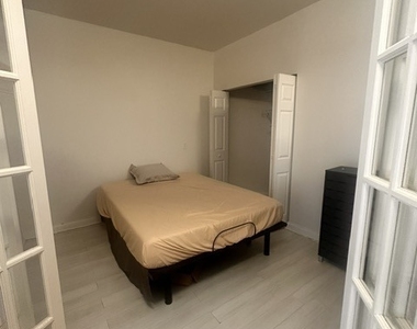 8 W Monroe Street - Photo Thumbnail 7