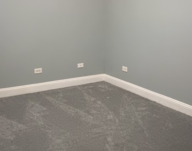 5911 W Corcoran Place - Photo Thumbnail 7