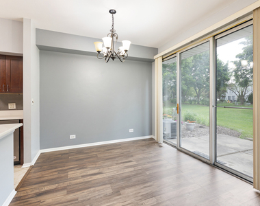 1175 Regency Drive - Photo Thumbnail 5