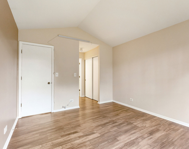 1175 Regency Drive - Photo Thumbnail 13