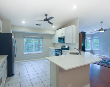 2436 Madiera Lane - Photo Thumbnail 6