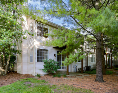 2436 Madiera Lane - Photo Thumbnail 2