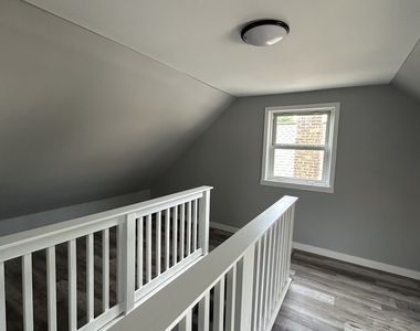 18108 Oakwood Avenue - Photo Thumbnail 8