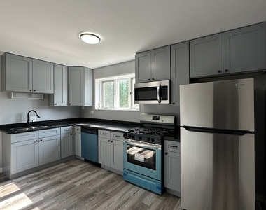 18108 Oakwood Avenue - Photo Thumbnail 6