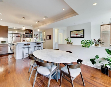 2010 W Bradley Place - Photo Thumbnail 16