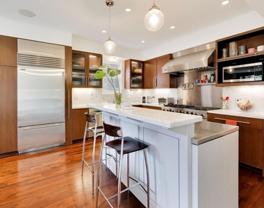 2010 W Bradley Place - Photo Thumbnail 10