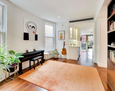 2010 W Bradley Place - Photo Thumbnail 17