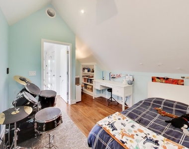 2010 W Bradley Place - Photo Thumbnail 38