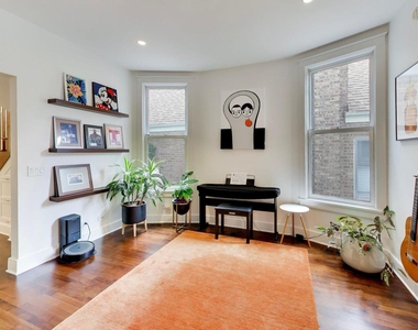 2010 W Bradley Place - Photo Thumbnail 18