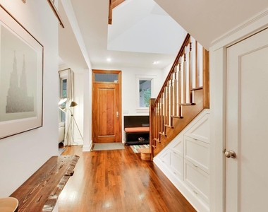 2010 W Bradley Place - Photo Thumbnail 3