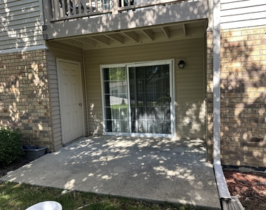 1545 W Crystal Rock Court - Photo Thumbnail 16