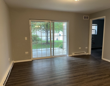 1545 W Crystal Rock Court - Photo Thumbnail 9