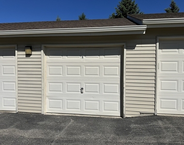 1545 W Crystal Rock Court - Photo Thumbnail 17