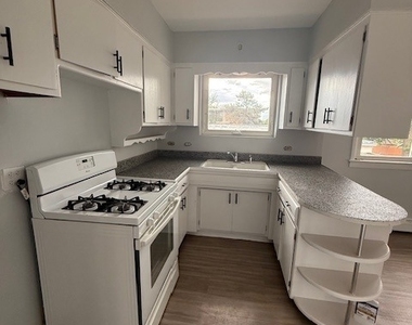 3537 S Harlem Avenue - Photo Thumbnail 6