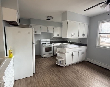 3537 S Harlem Avenue - Photo Thumbnail 4