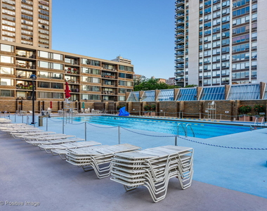 1360 N Sandburg Terrace - Photo Thumbnail 1