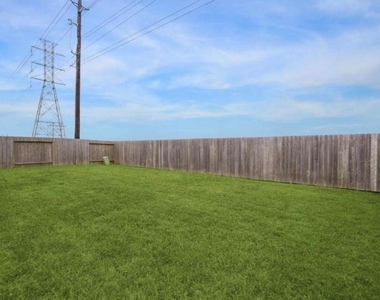 8711 Willet Street - Photo Thumbnail 10