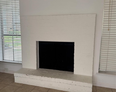 6645 Wanda Lane - Photo Thumbnail 25